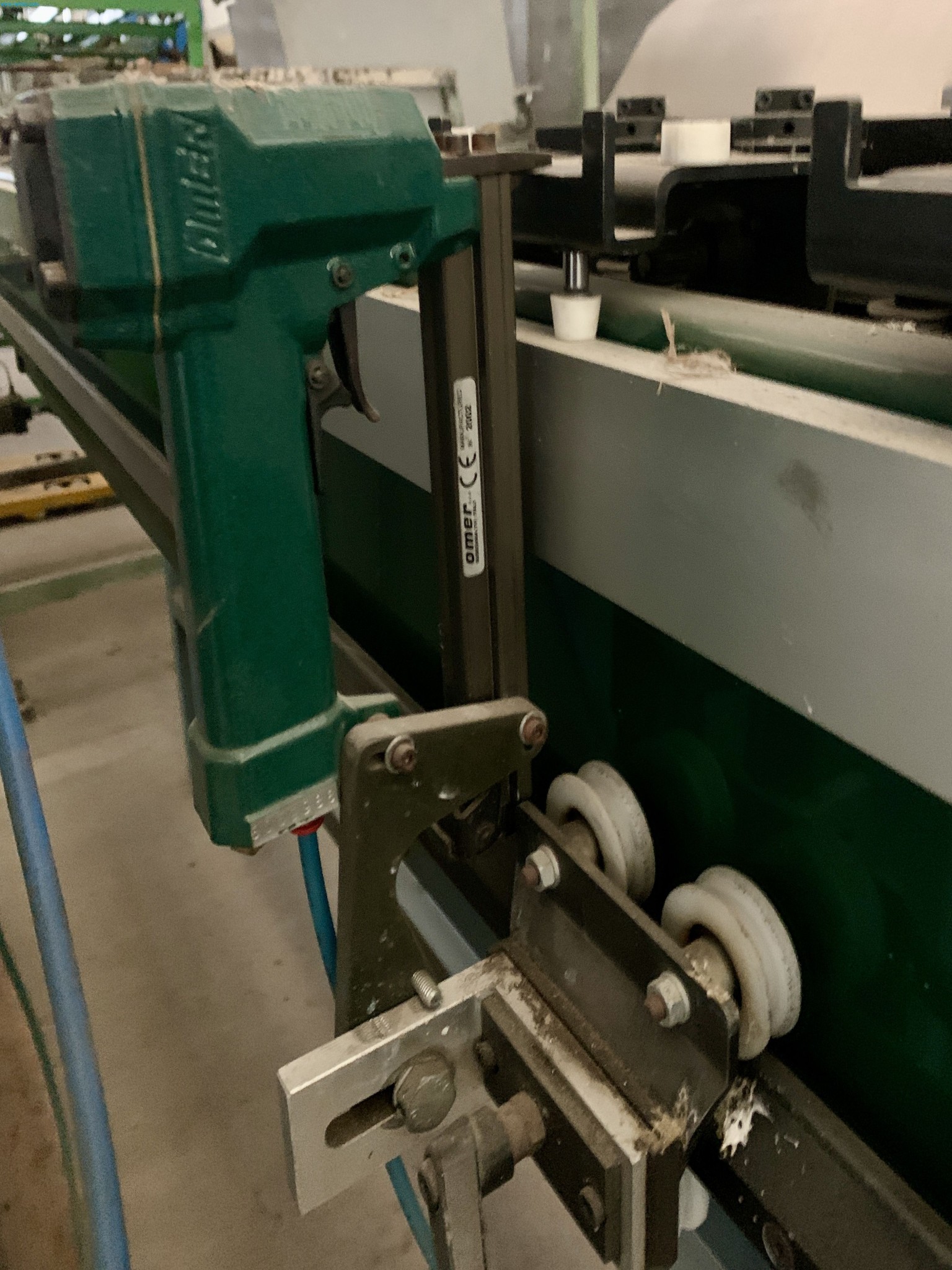 Sale of a complete warehouse of machinery for the glass industry in Spain-3