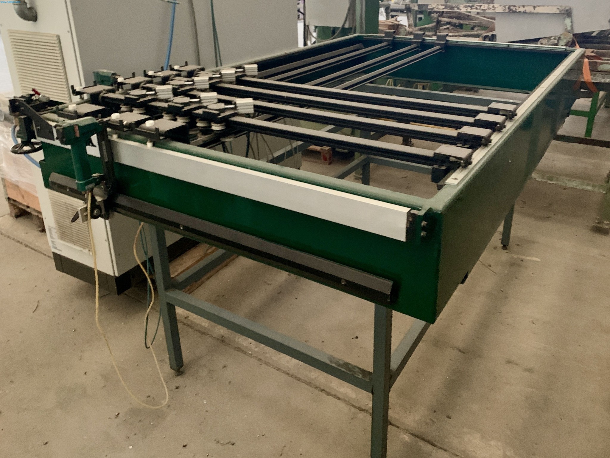 Sale of a complete warehouse of machinery for the glass industry in Spain-4