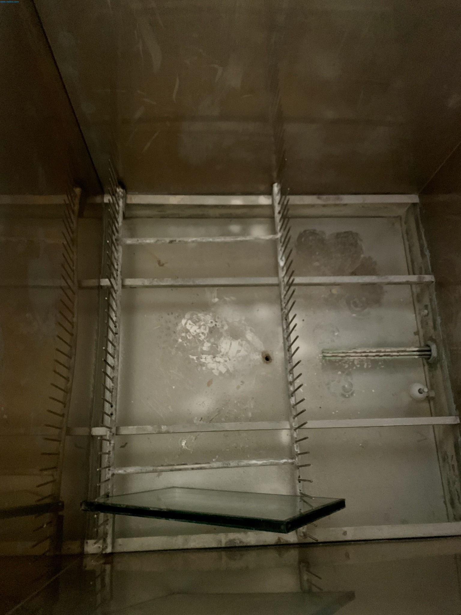 Sale of a complete warehouse of machinery for the glass industry in Spain-2