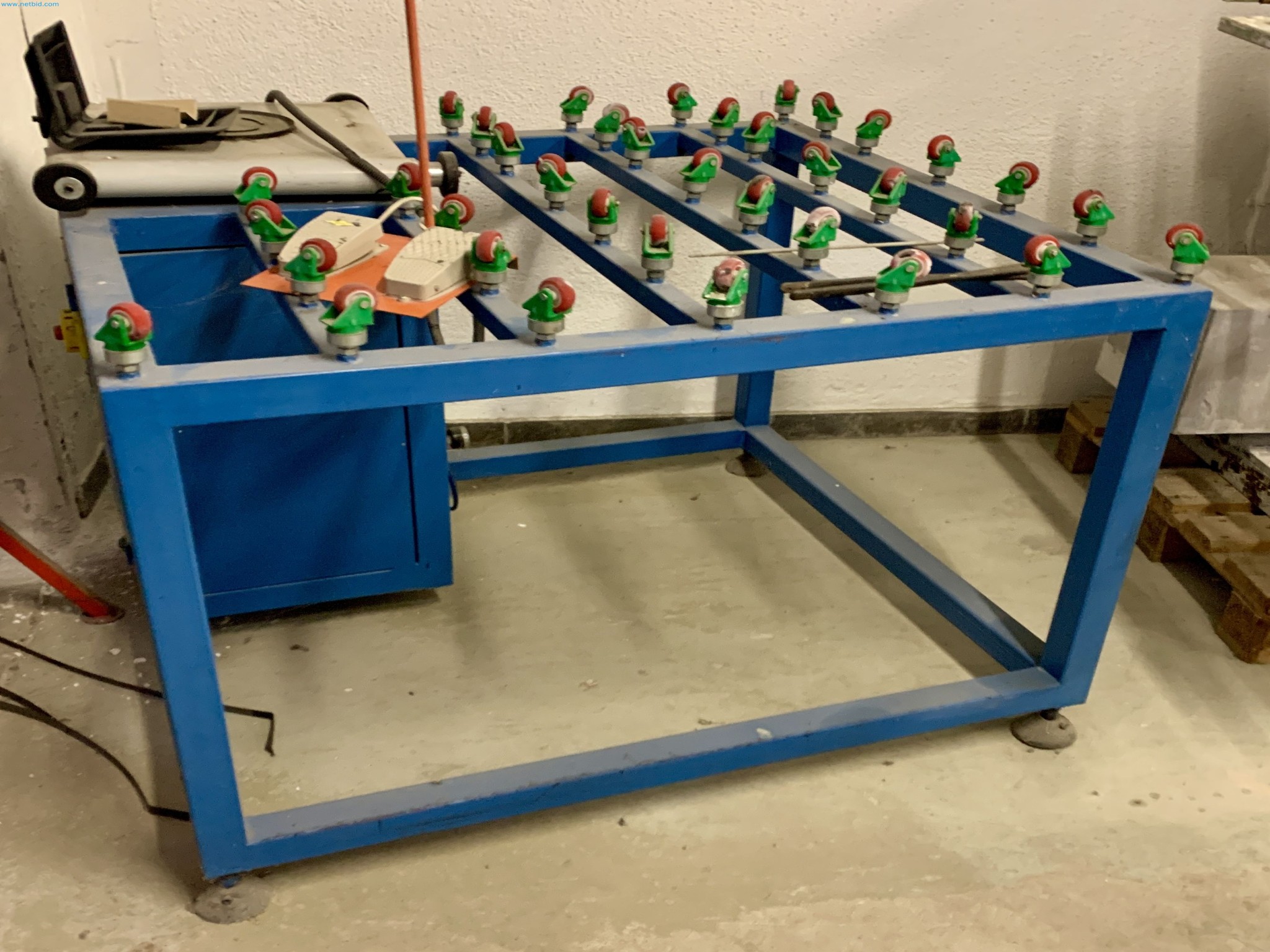 Sale of a complete warehouse of machinery for the glass industry in Spain-6