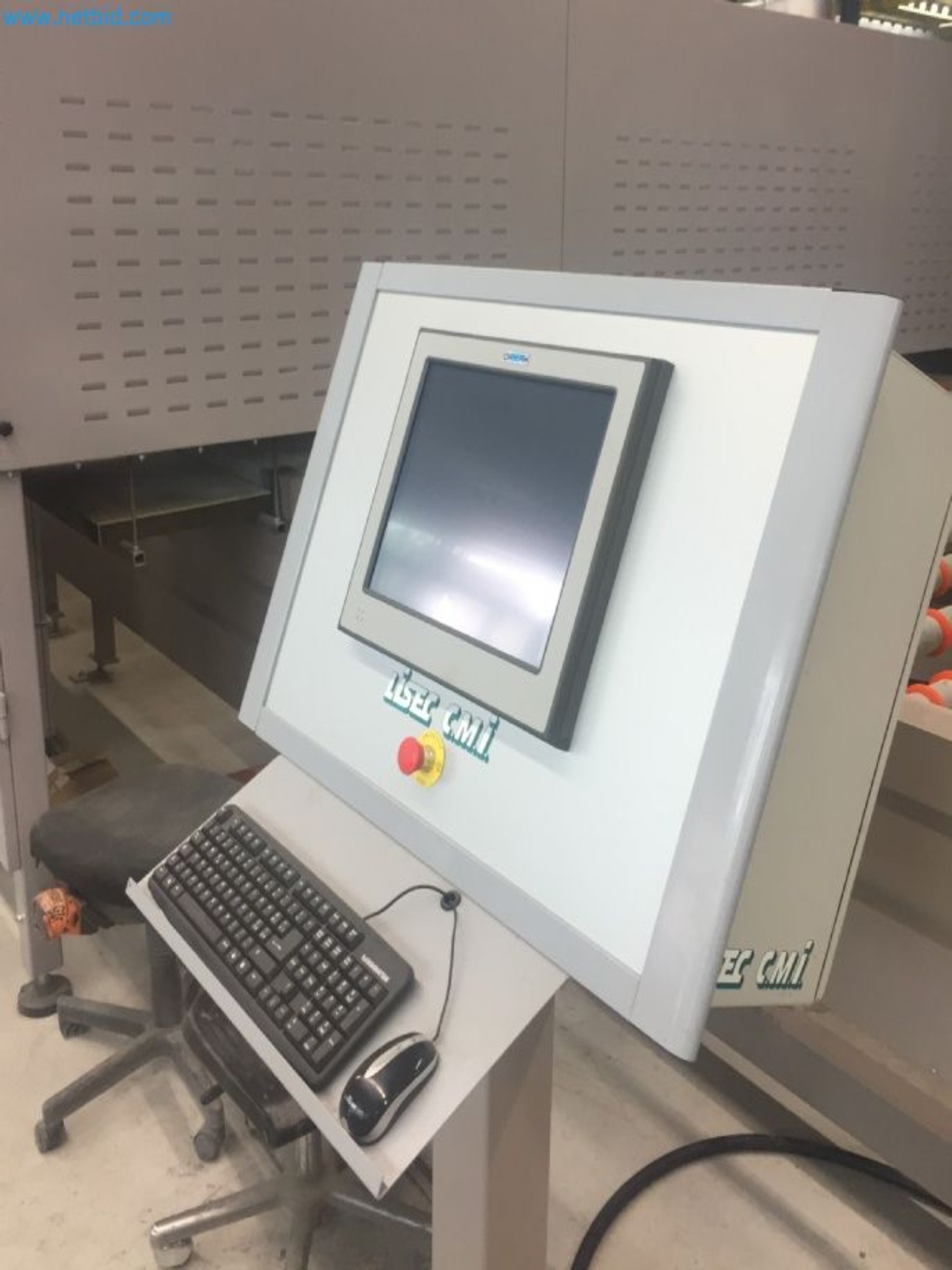 Sale of a complete warehouse of machinery for the glass industry in Spain-10