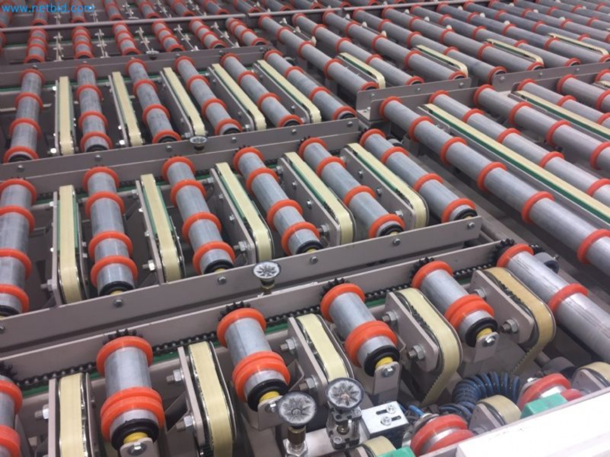 Sale of a complete warehouse of machinery for the glass industry in Spain-14