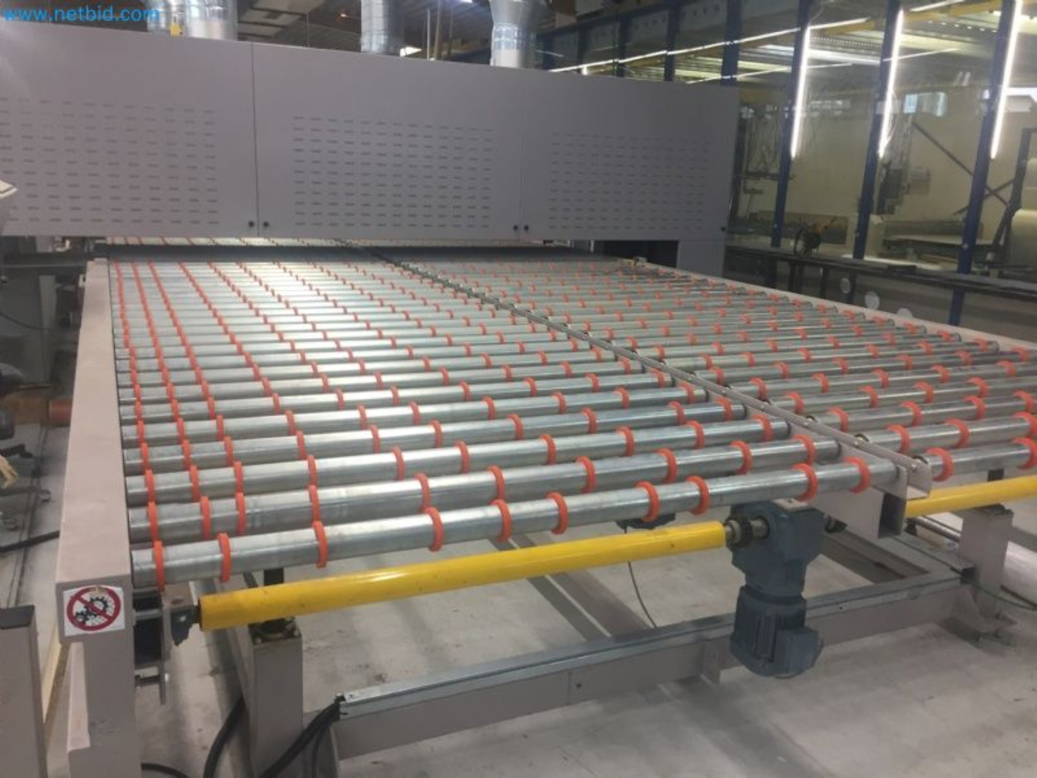 Sale of a complete warehouse of machinery for the glass industry in Spain-15