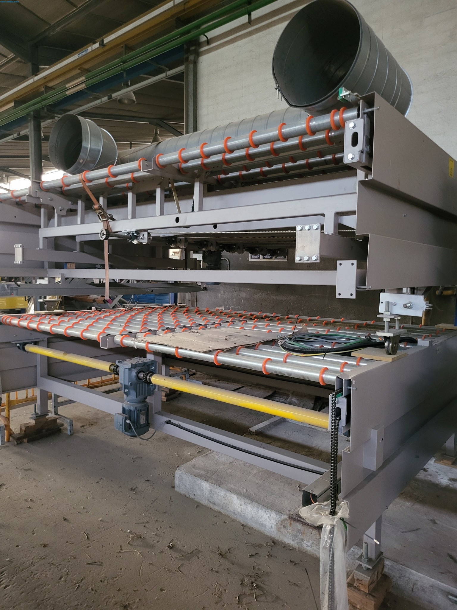 Sale of a complete warehouse of machinery for the glass industry in Spain-1