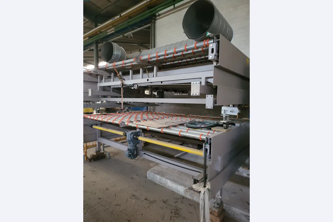 Sale of a complete warehouse of machinery for the glass industry in Spain-1