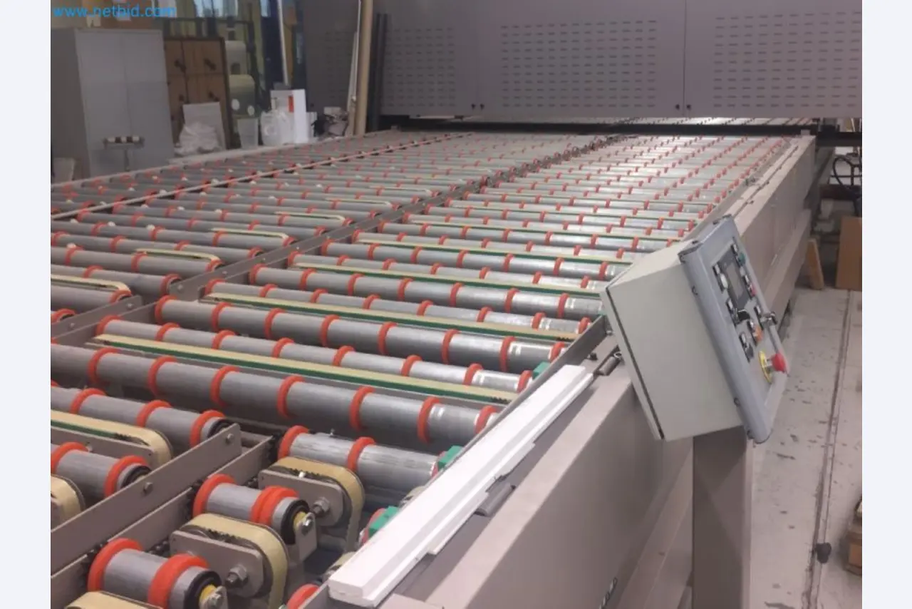 Sale of a complete warehouse of machinery for the glass industry in Spain-5