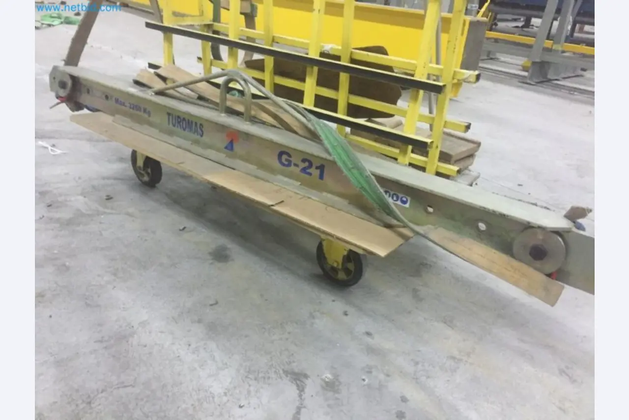 Sale of a complete warehouse of machinery for the glass industry in Spain-1