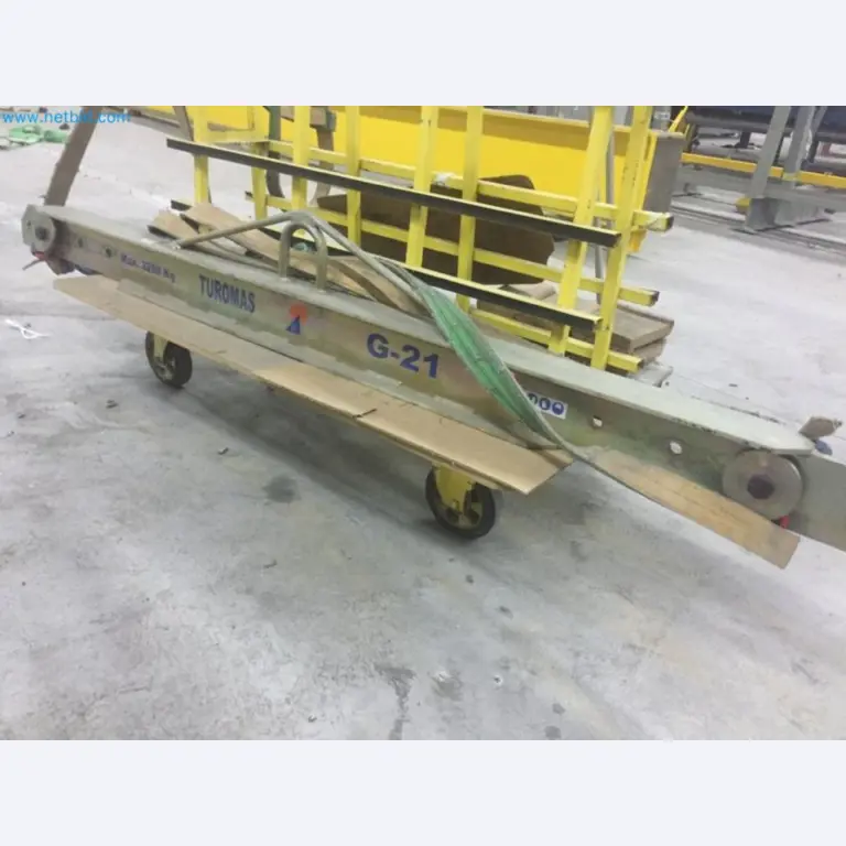 Sale of a complete warehouse of machinery for the glass industry in Spain-1