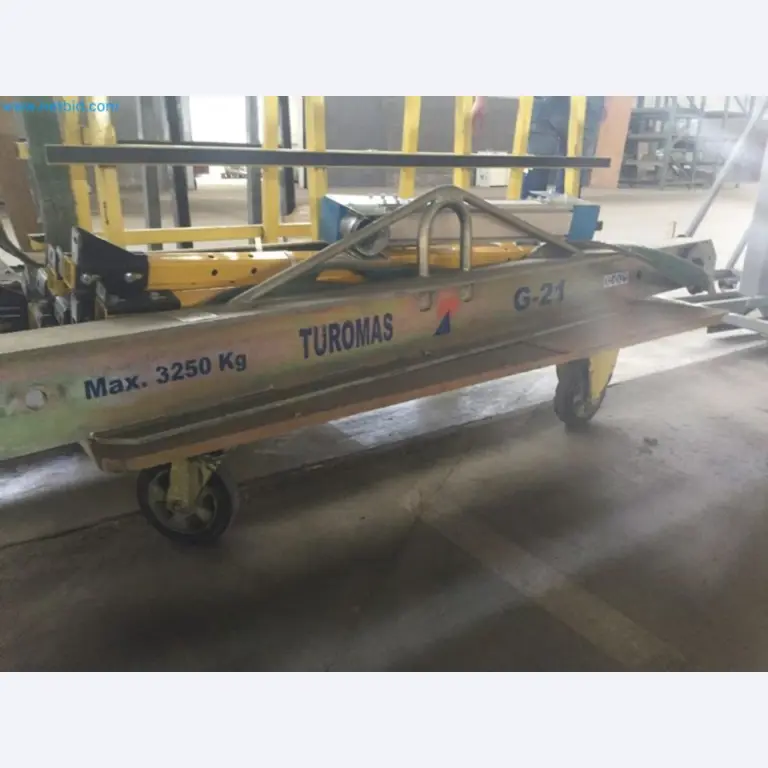 Sale of a complete warehouse of machinery for the glass industry in Spain-2