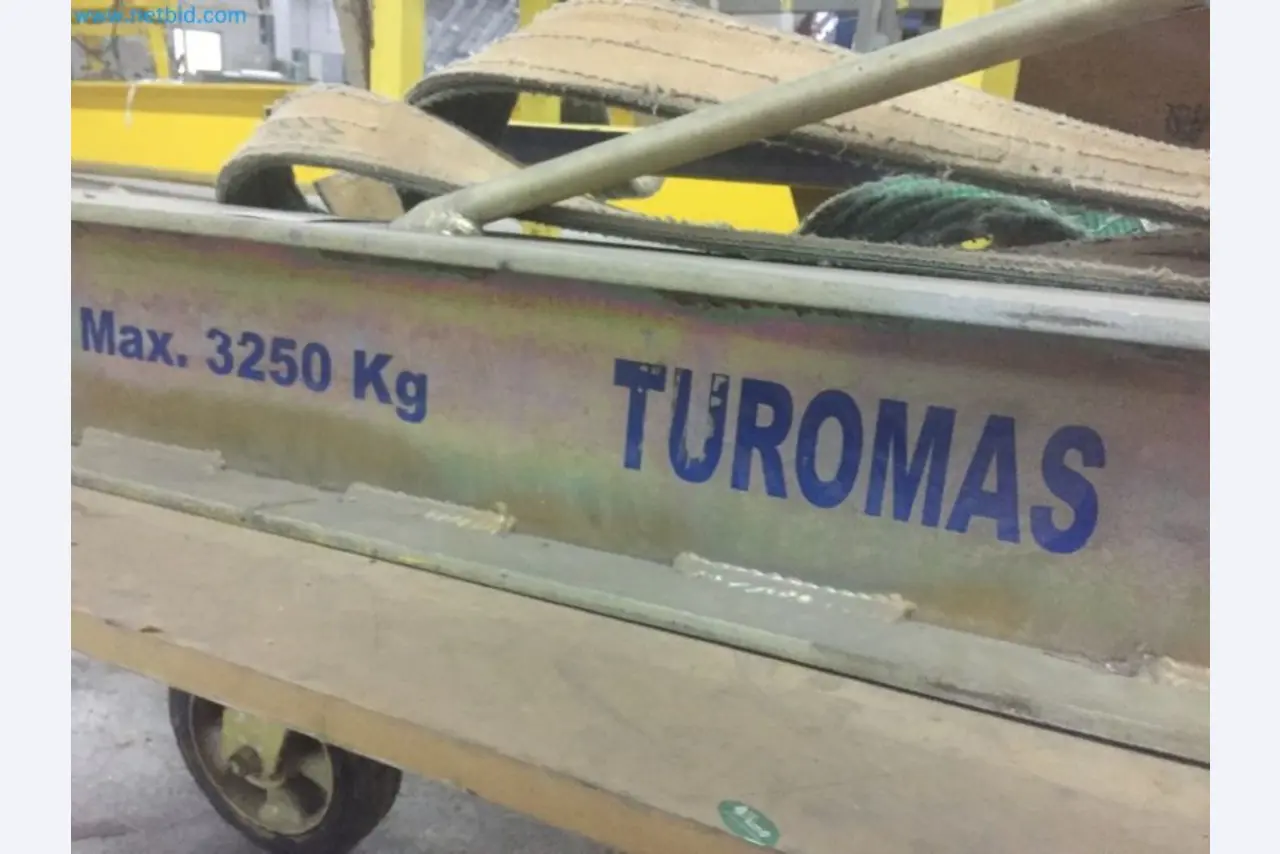 Sale of a complete warehouse of machinery for the glass industry in Spain-4