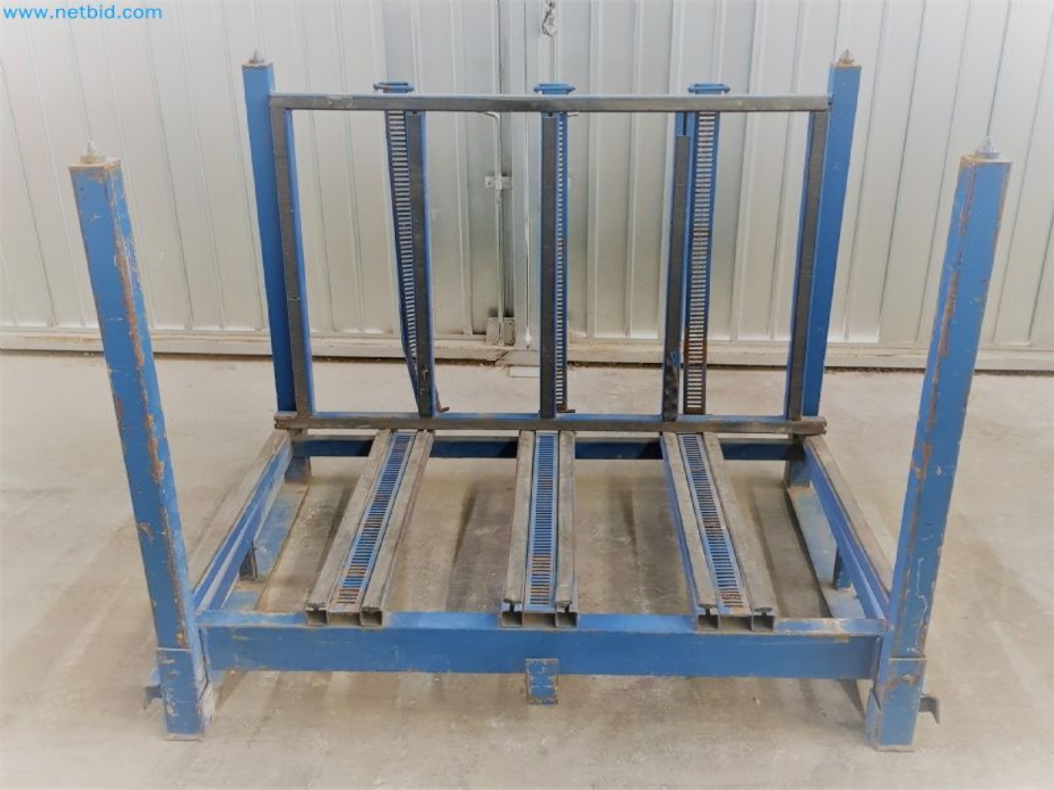 Sale of a complete warehouse of machinery for the glass industry in Spain-1