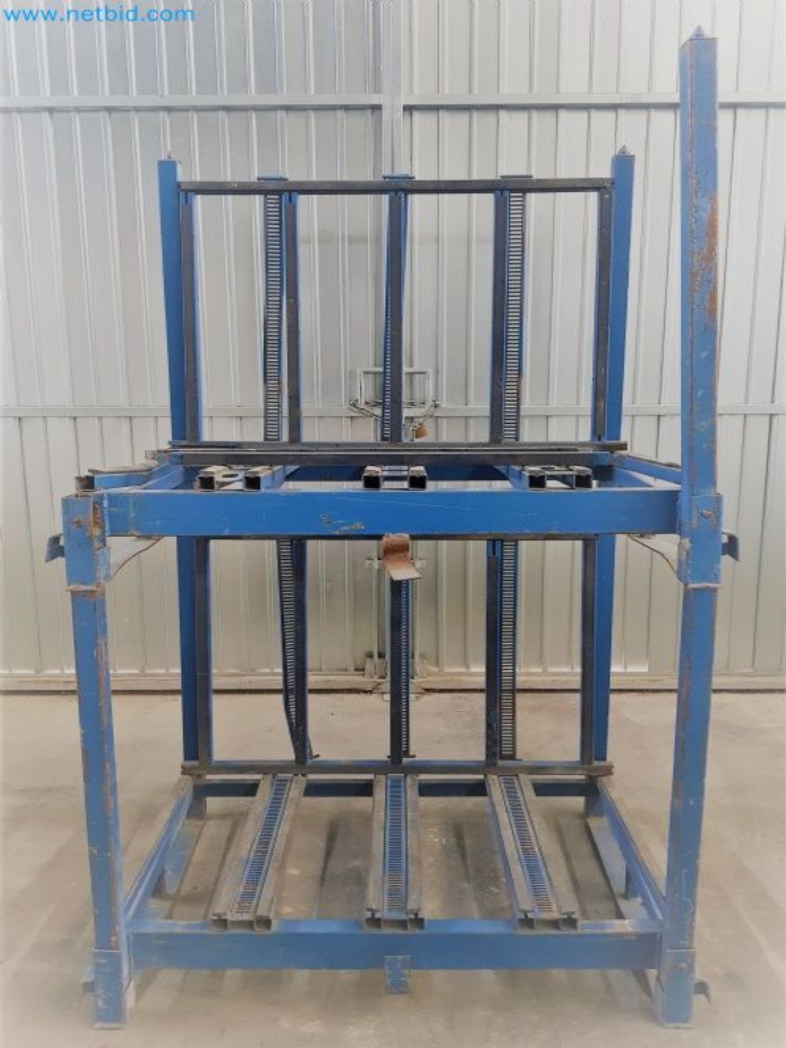 Sale of a complete warehouse of machinery for the glass industry in Spain-2