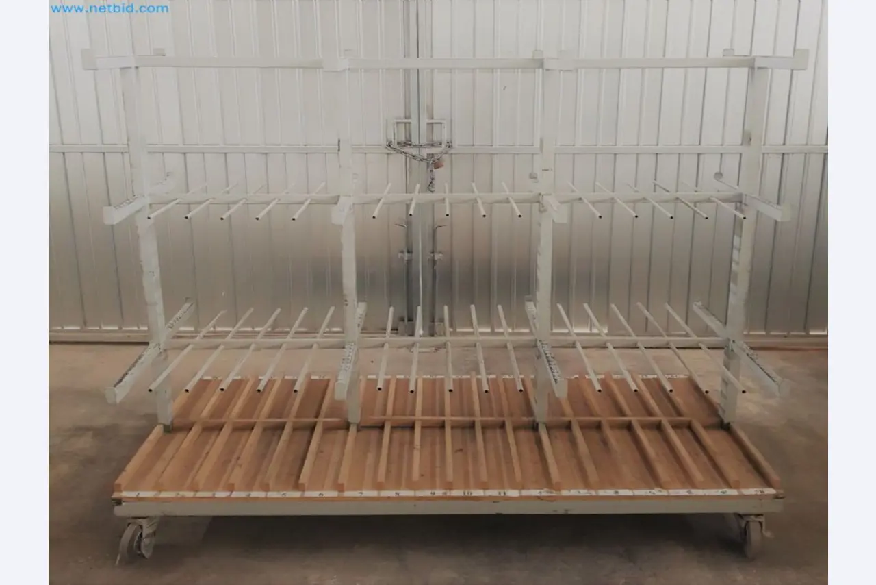 Verkauf eines kompletten Maschinenlagers für die Glasfertigung in Spanien-1