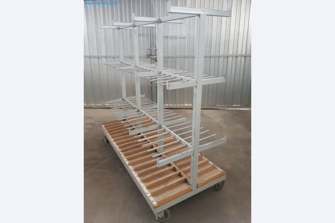 Verkauf eines kompletten Maschinenlagers für die Glasfertigung in Spanien-2