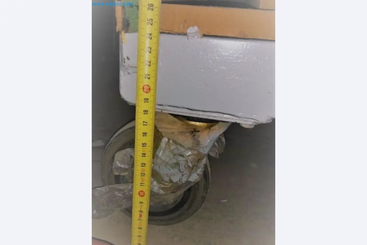 Verkauf eines kompletten Maschinenlagers für die Glasfertigung in Spanien-5