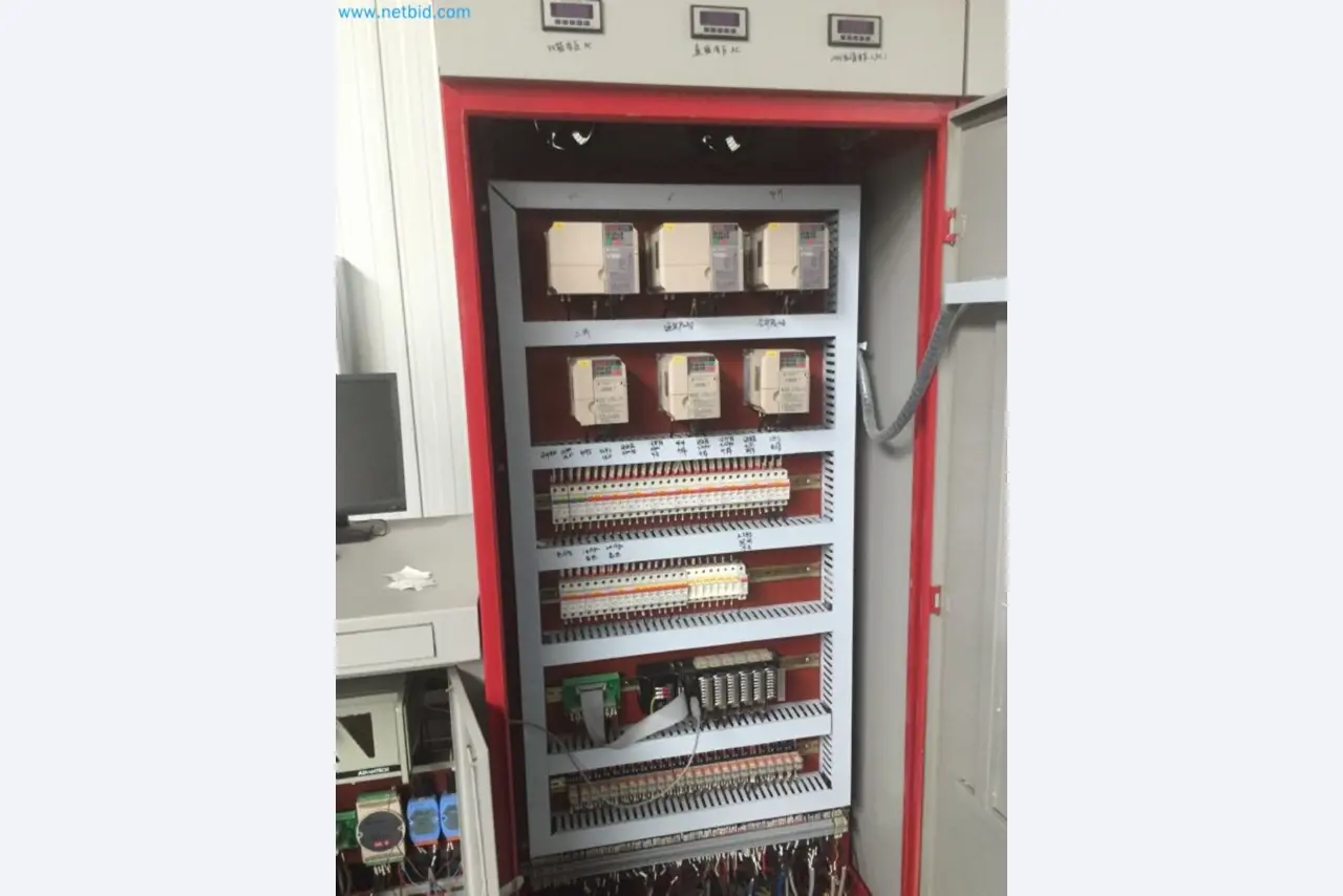 Sale of a complete warehouse of machinery for the glass industry in Spain-13