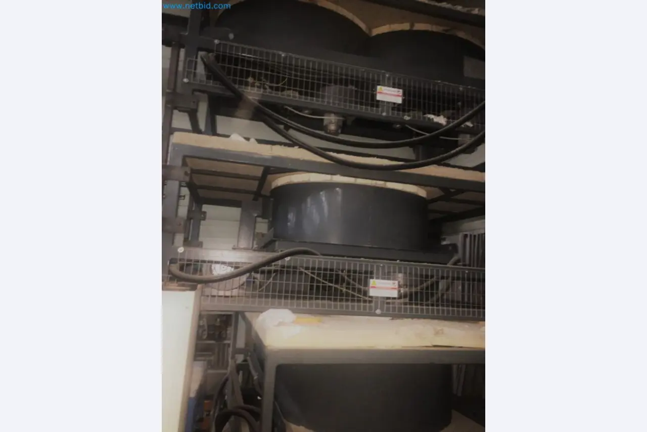 Sale of a complete warehouse of machinery for the glass industry in Spain-5