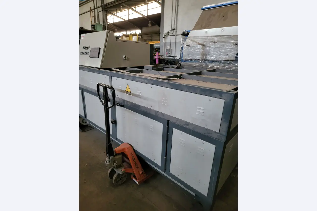 Sale of a complete warehouse of machinery for the glass industry in Spain-6