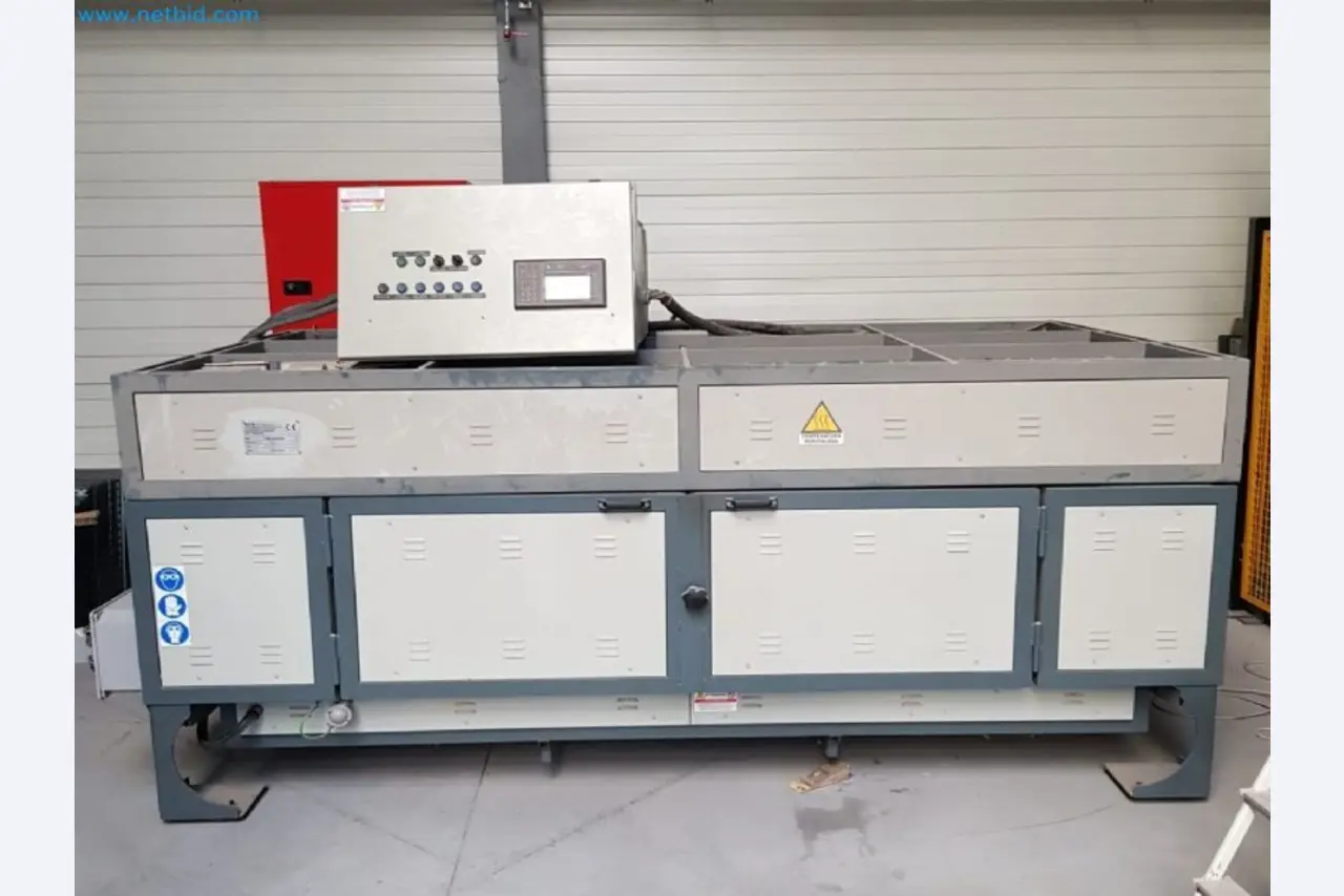 Sale of a complete warehouse of machinery for the glass industry in Spain-7