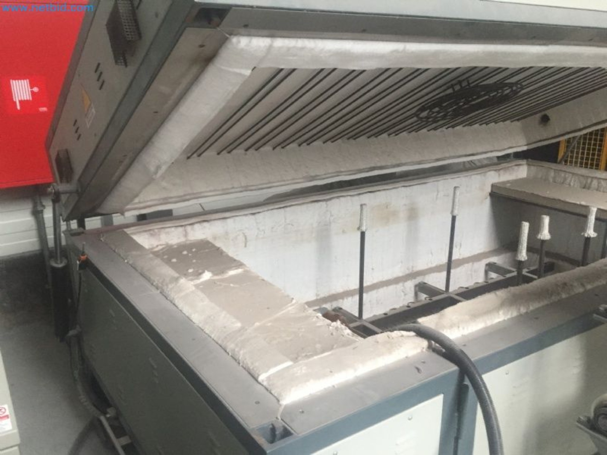 Sale of a complete warehouse of machinery for the glass industry in Spain-8