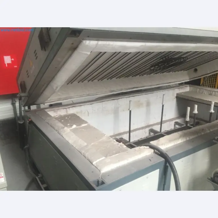 Sale of a complete warehouse of machinery for the glass industry in Spain-8