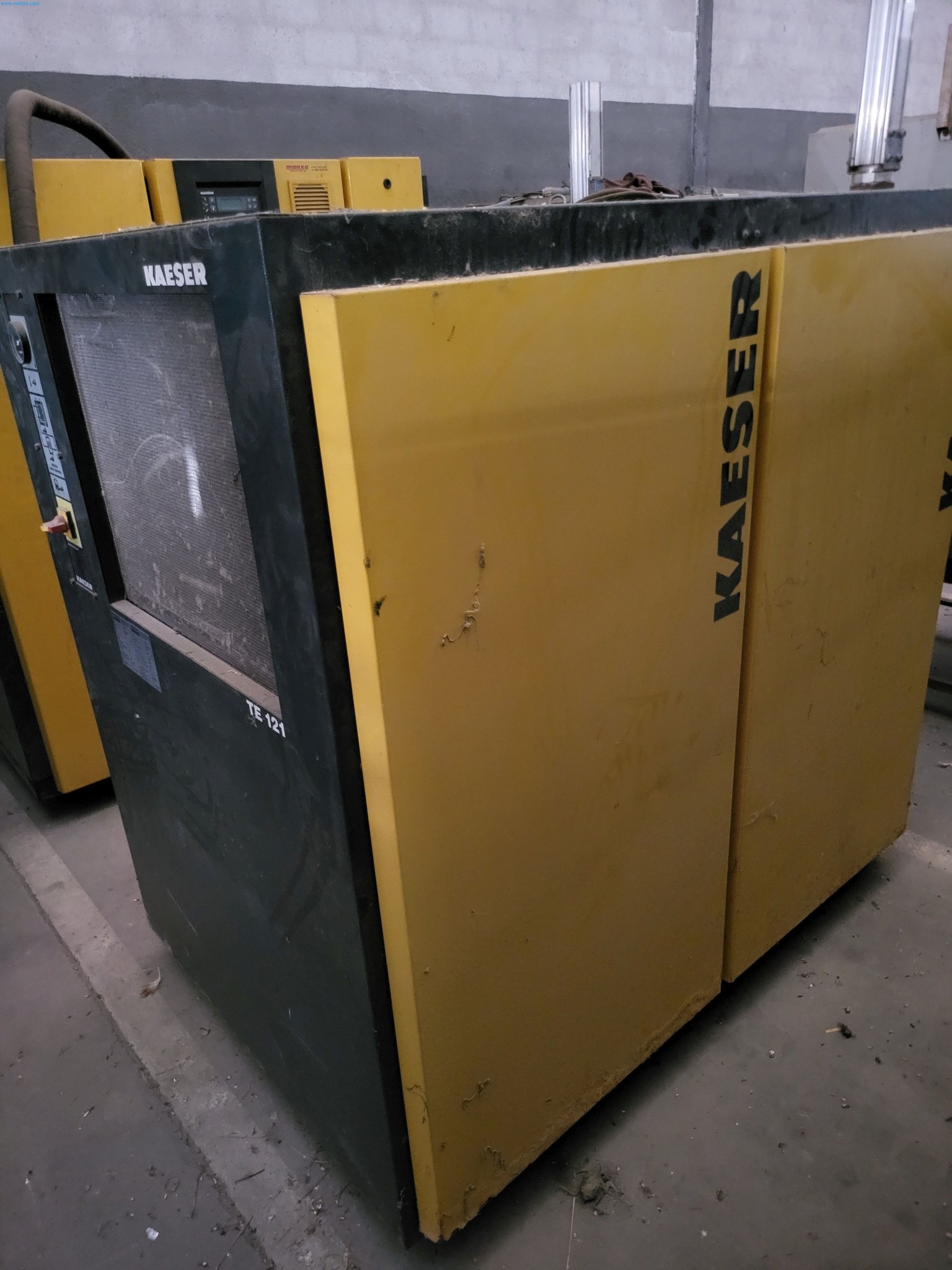 Sale of a complete warehouse of machinery for the glass industry in Spain-10