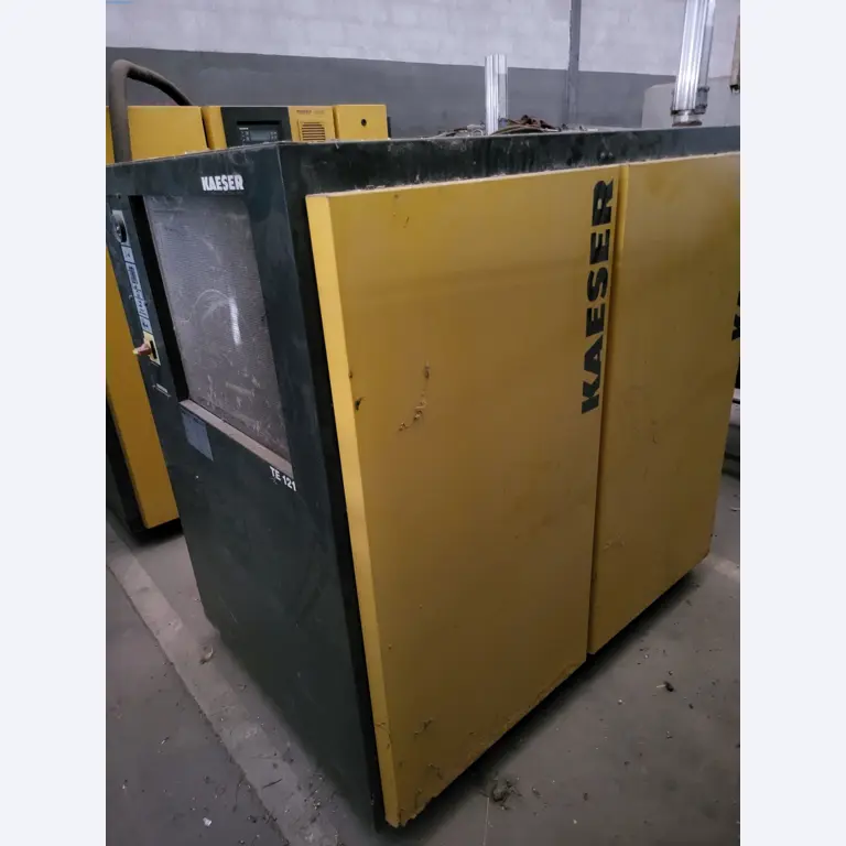 Sale of a complete warehouse of machinery for the glass industry in Spain-10