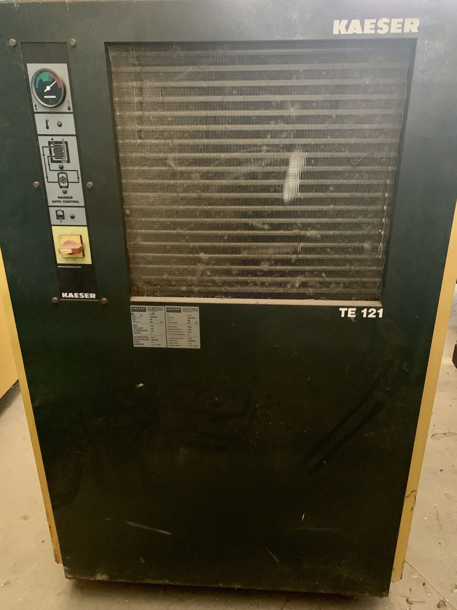 Sale of a complete warehouse of machinery for the glass industry in Spain-4