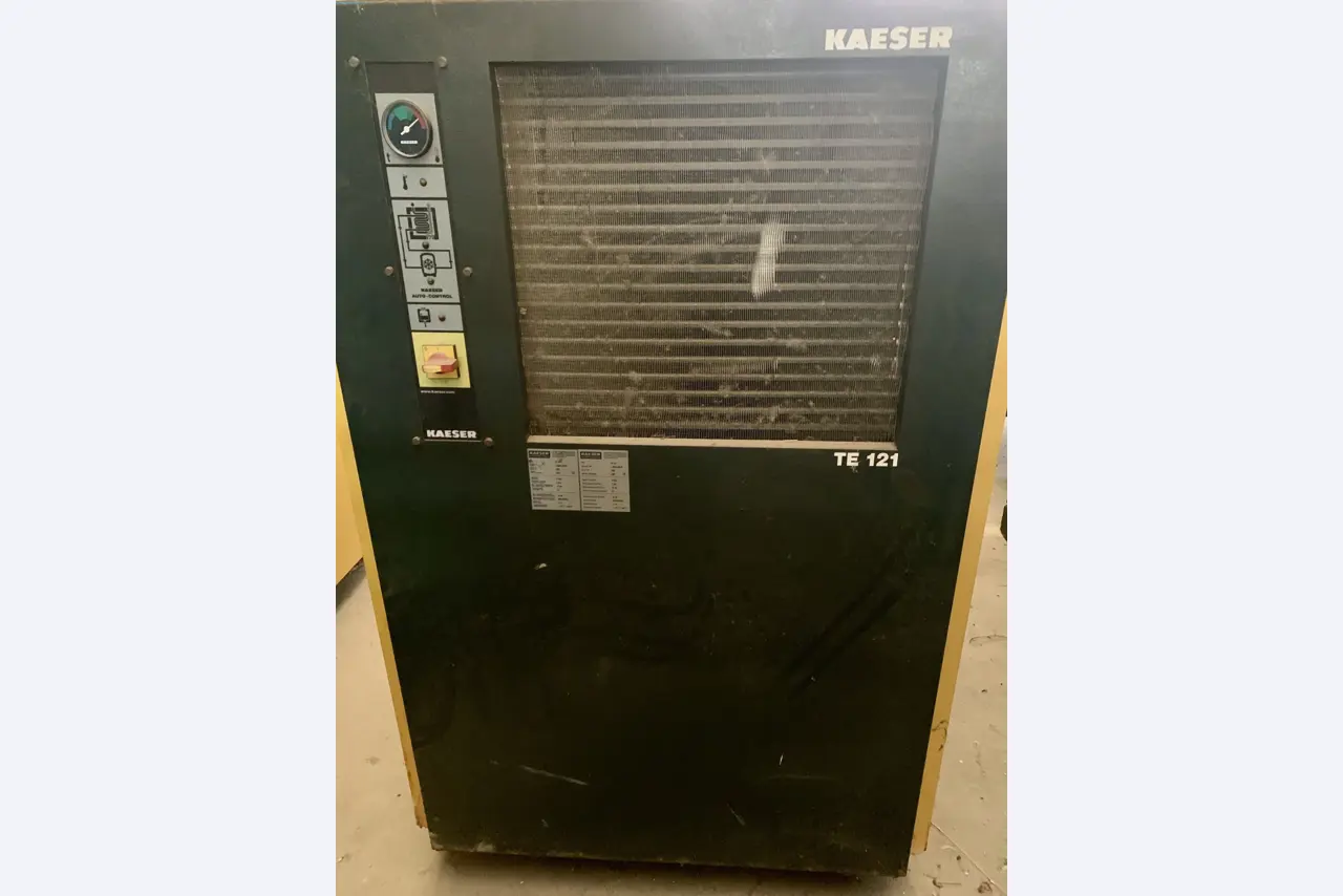 Sale of a complete warehouse of machinery for the glass industry in Spain-4