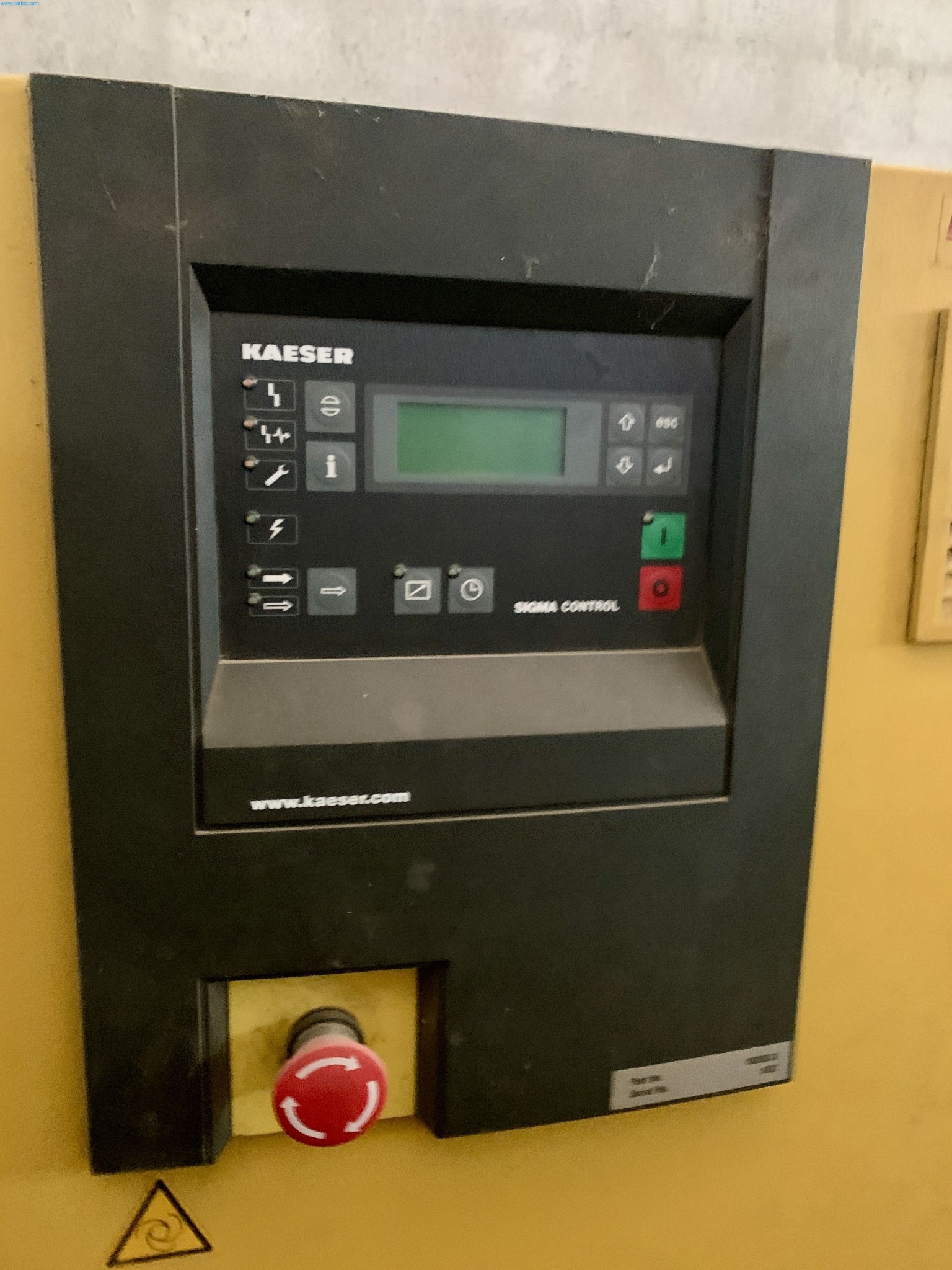 Sale of a complete warehouse of machinery for the glass industry in Spain-6