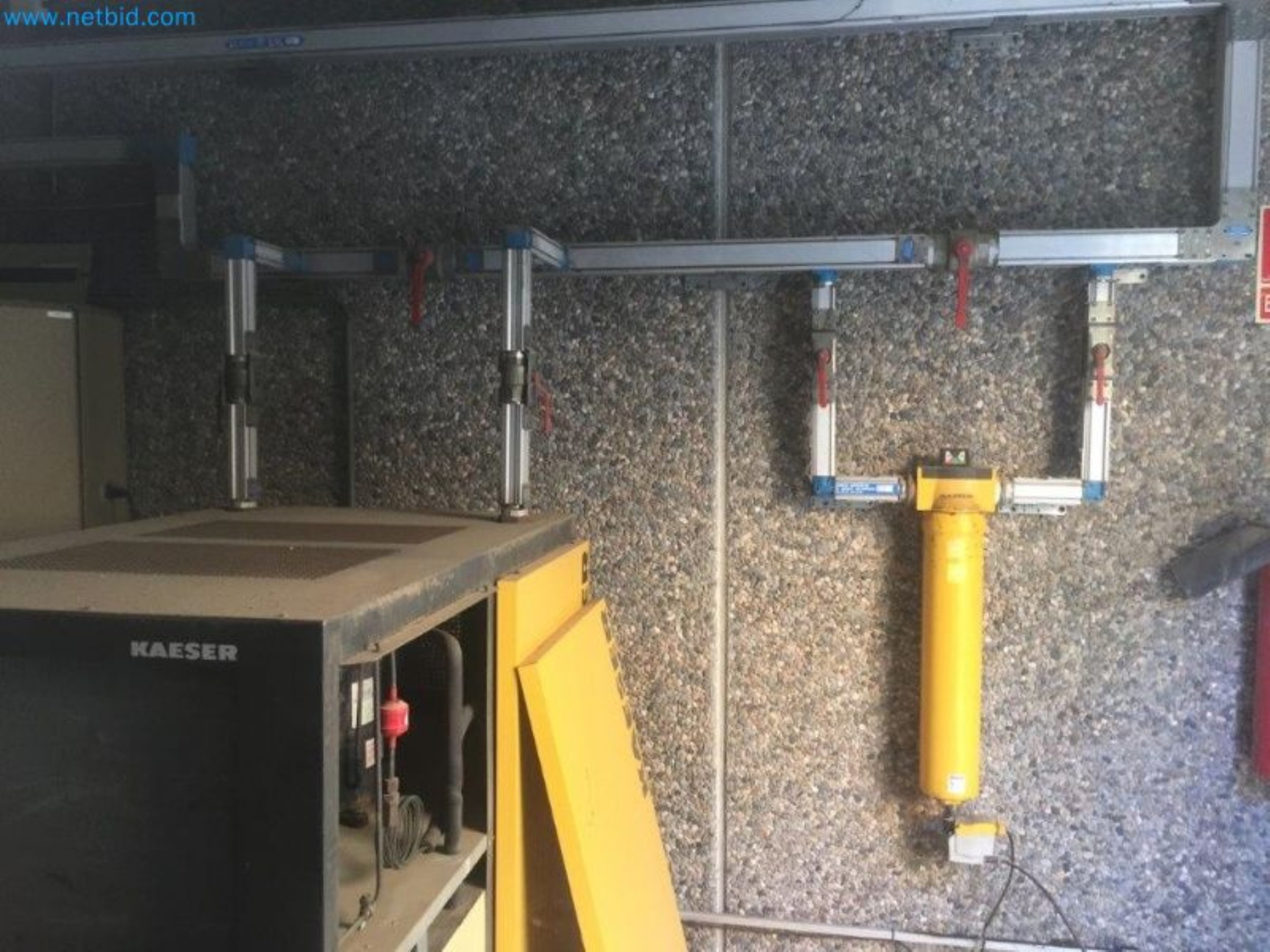 Sale of a complete warehouse of machinery for the glass industry in Spain-7