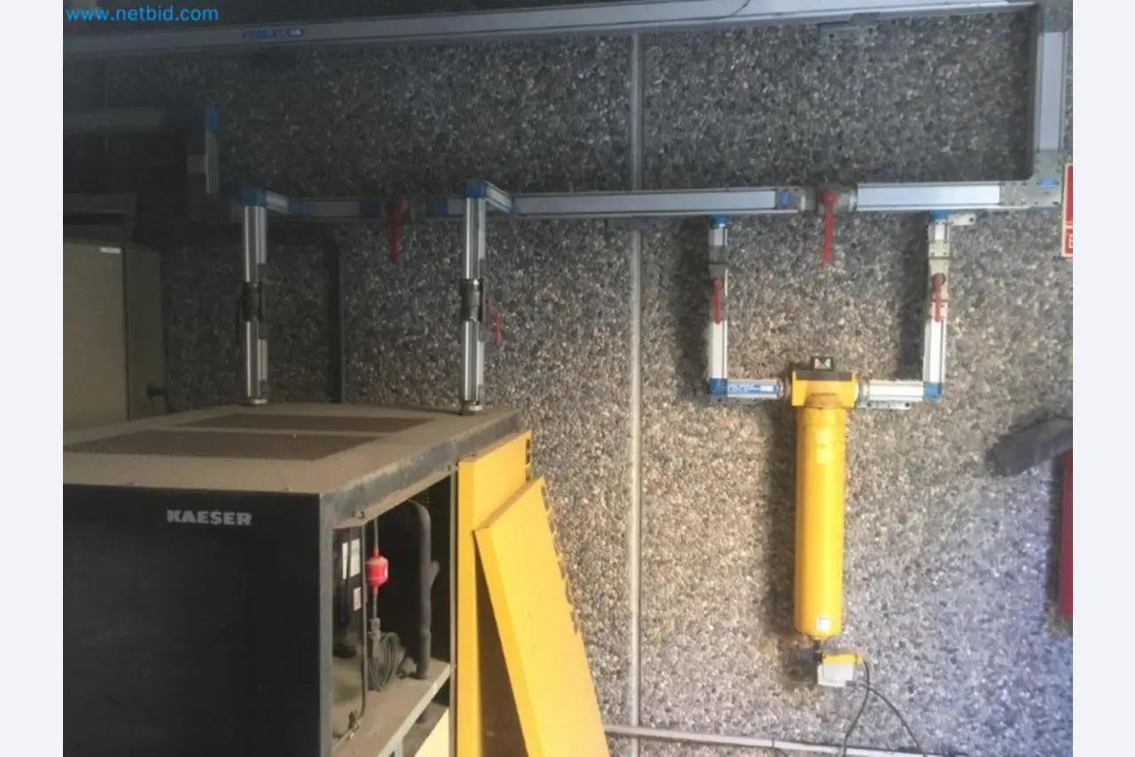 Sale of a complete warehouse of machinery for the glass industry in Spain-7