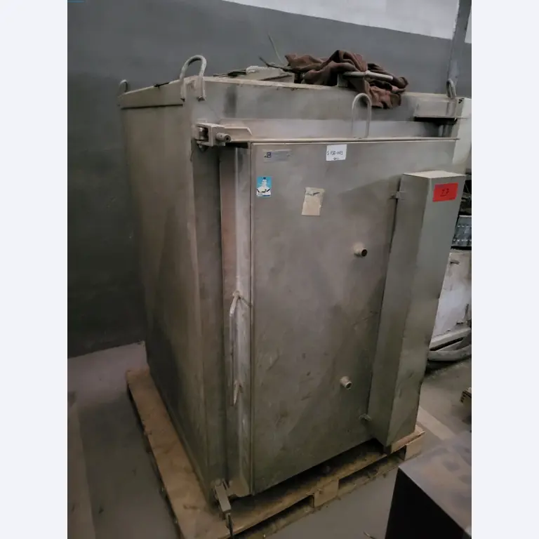 Sale of a complete warehouse of machinery for the glass industry in Spain-2