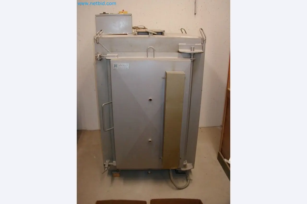 Sale of a complete warehouse of machinery for the glass industry in Spain-3