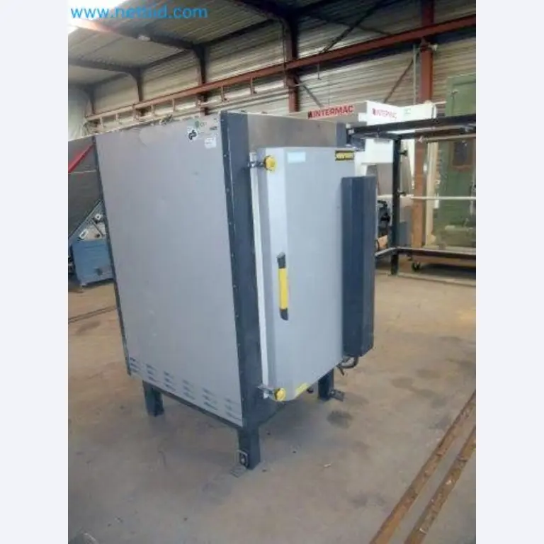 Sale of a complete warehouse of machinery for the glass industry in Spain-4