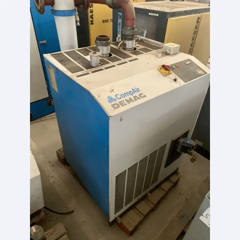 Sale of a complete warehouse of machinery for the glass industry in Spain-3