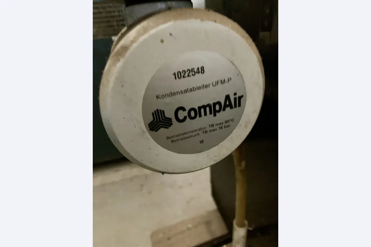 Sale of a complete warehouse of machinery for the glass industry in Spain-6