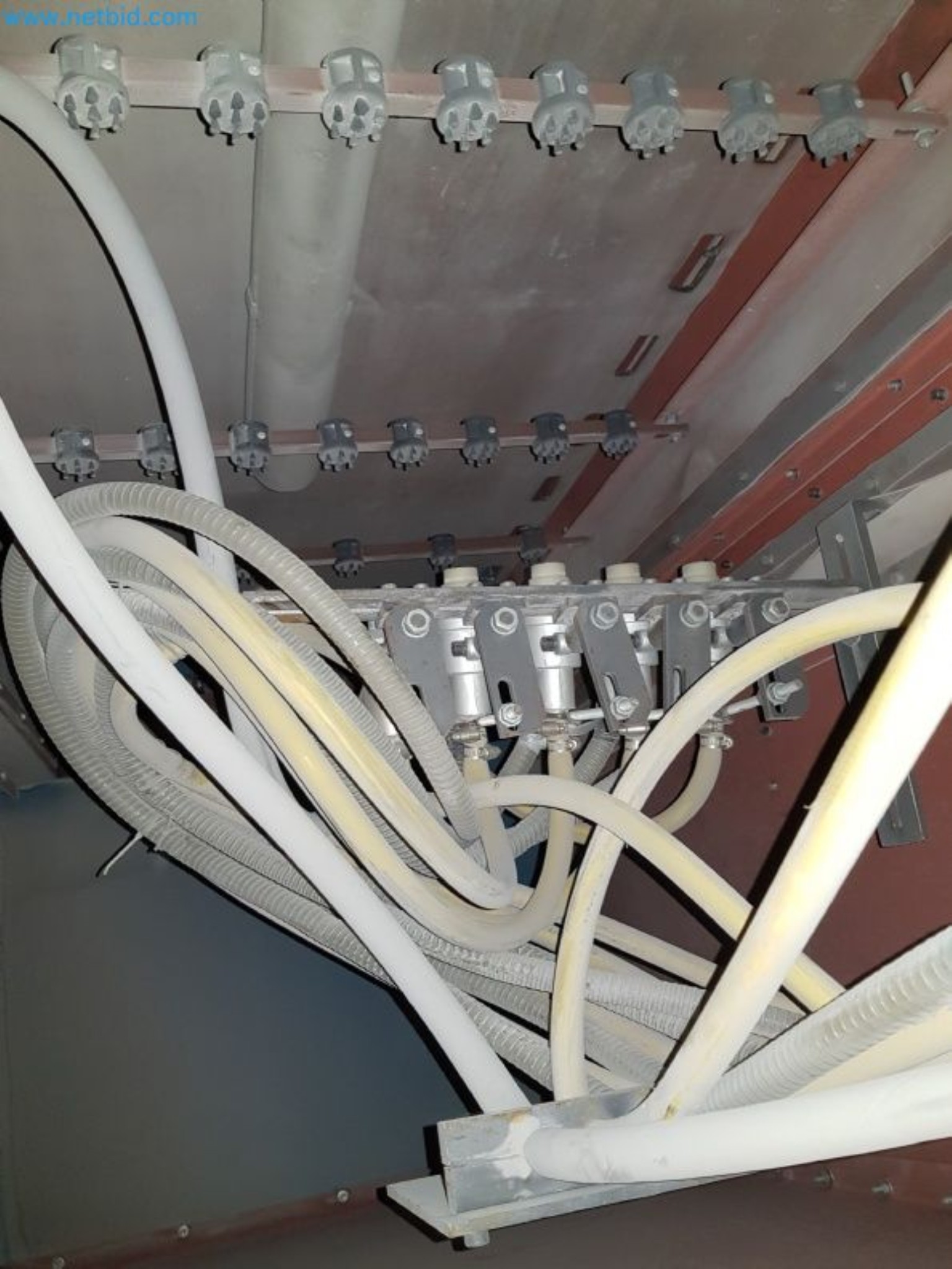 Sale of a complete warehouse of machinery for the glass industry in Spain-4