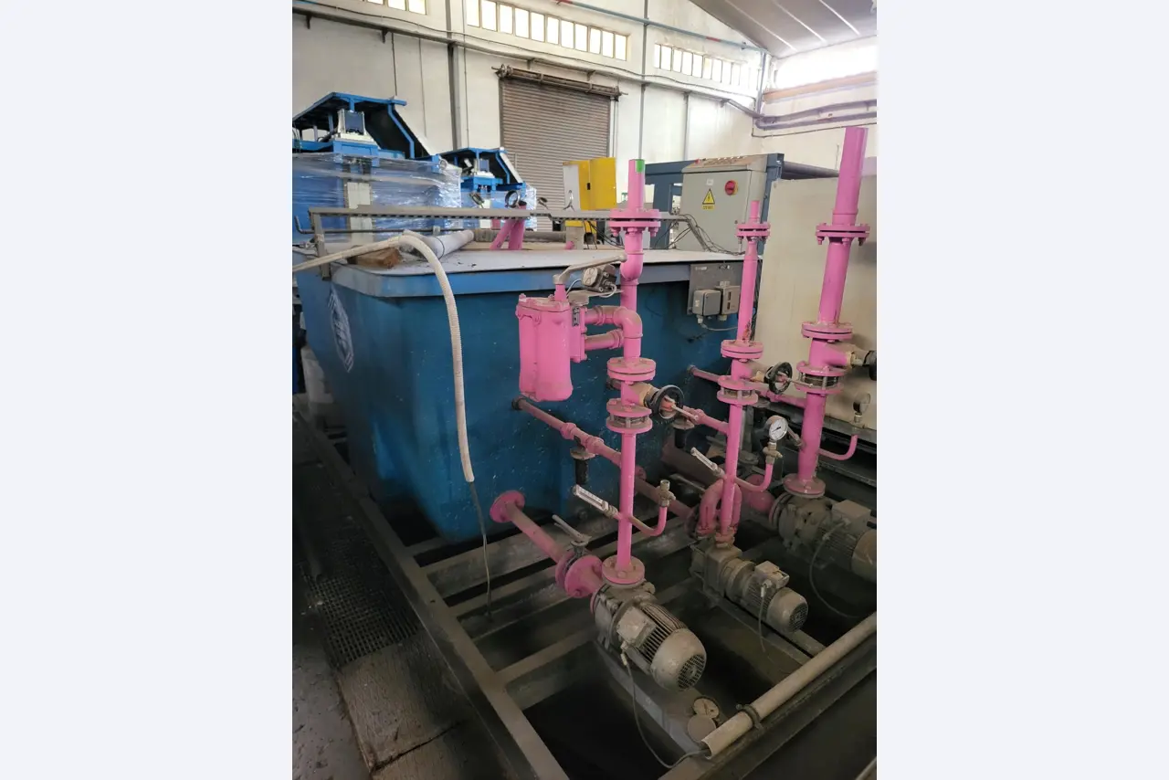 Sale of a complete warehouse of machinery for the glass industry in Spain-3