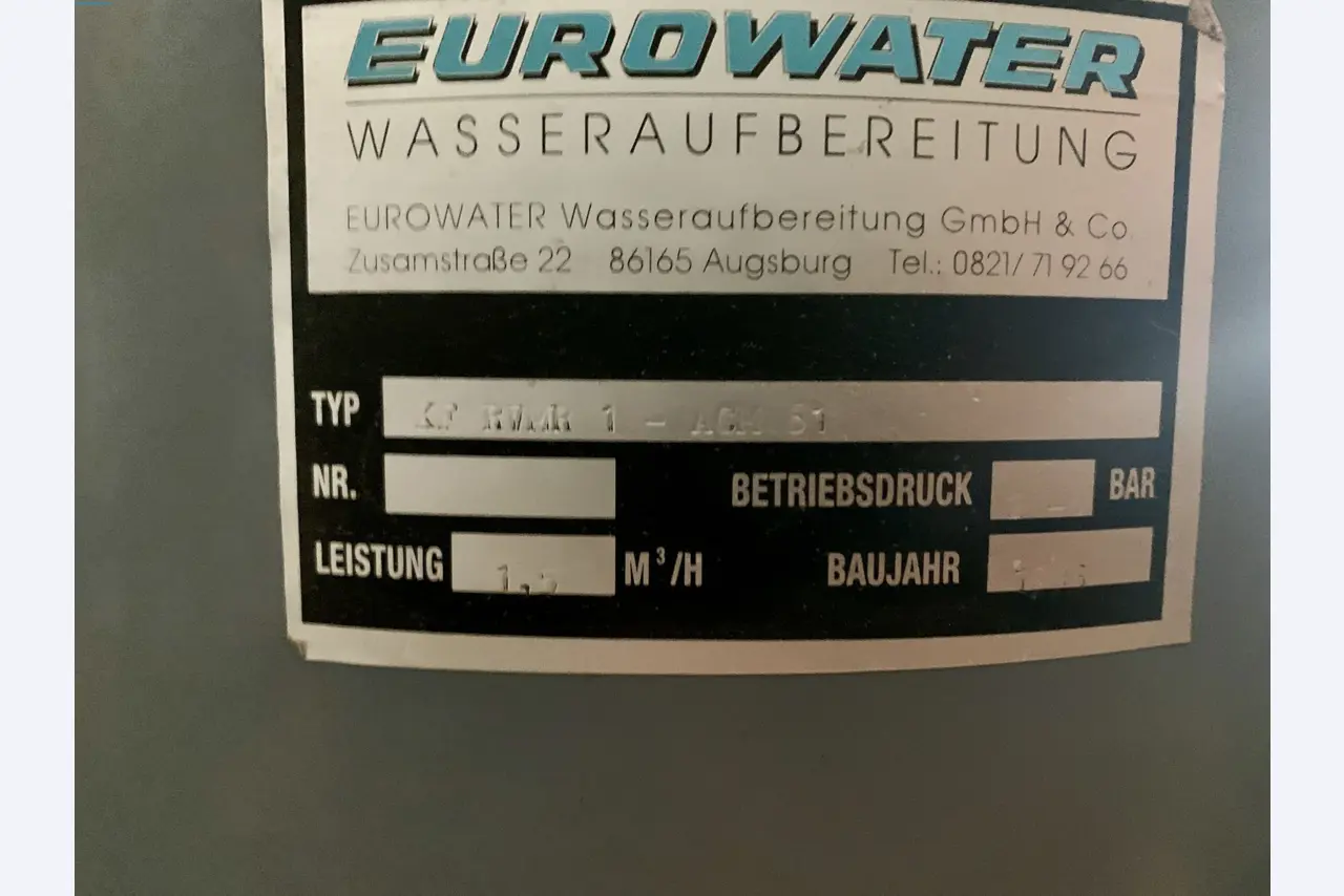Sale of a complete warehouse of machinery for the glass industry in Spain-4