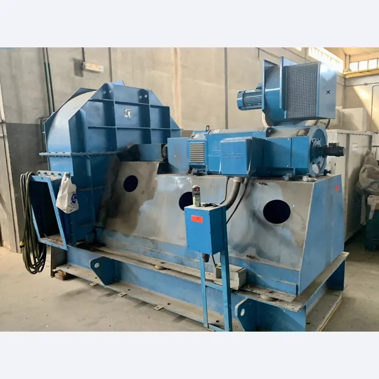 Sale of a complete warehouse of machinery for the glass industry in Spain-5