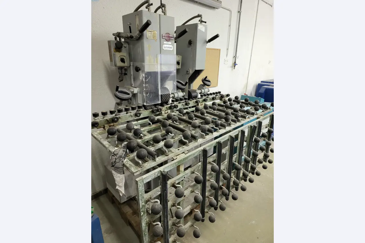 Sale of a complete warehouse of machinery for the glass industry in Spain-1