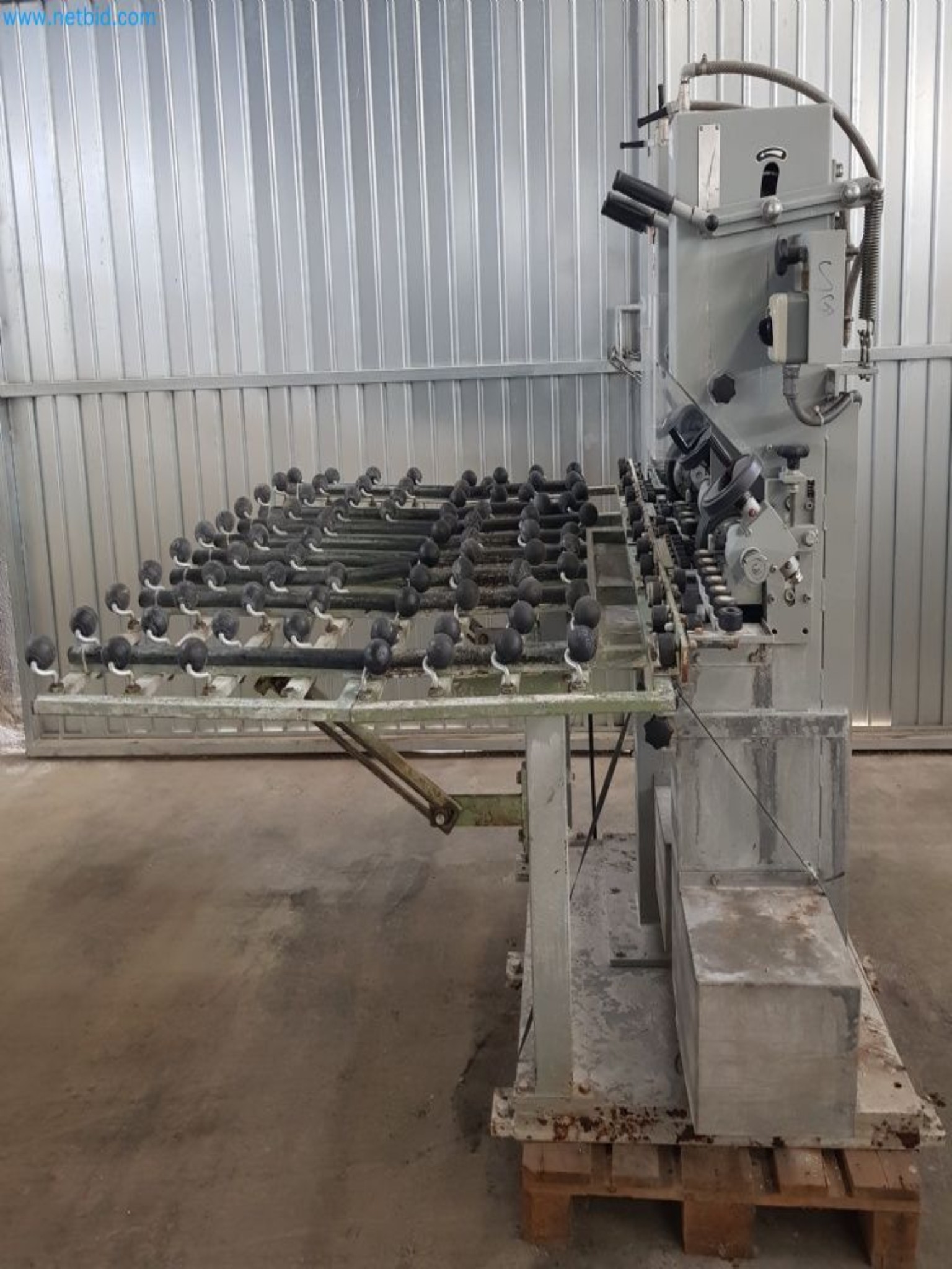 Sale of a complete warehouse of machinery for the glass industry in Spain-6