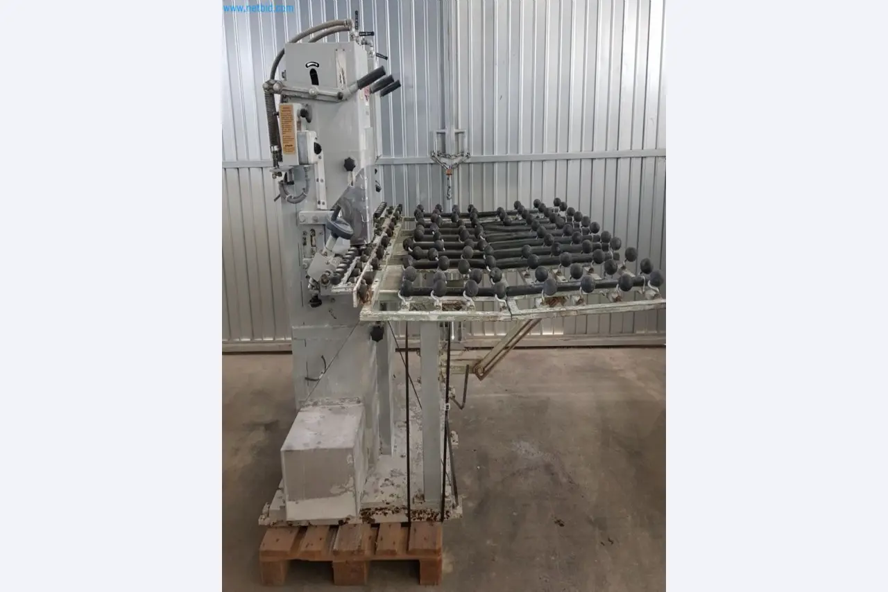 Sale of a complete warehouse of machinery for the glass industry in Spain-7