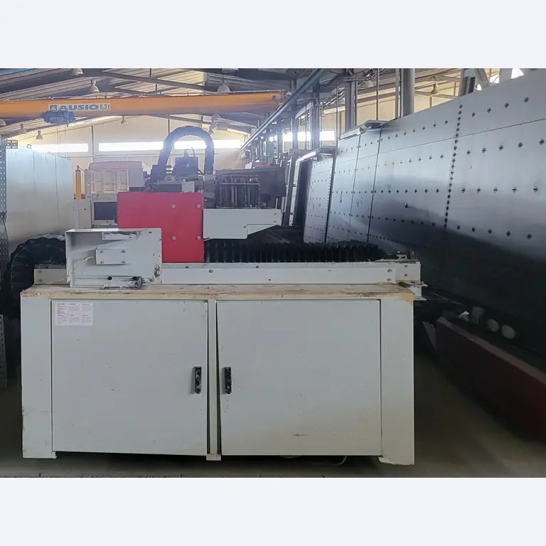 Sale of a complete warehouse of machinery for the glass industry in Spain-5