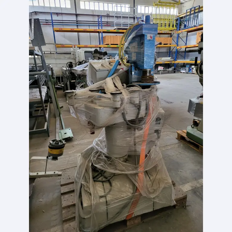 Sale of a complete warehouse of machinery for the glass industry in Spain-1