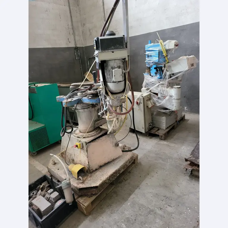 Sale of a complete warehouse of machinery for the glass industry in Spain-2