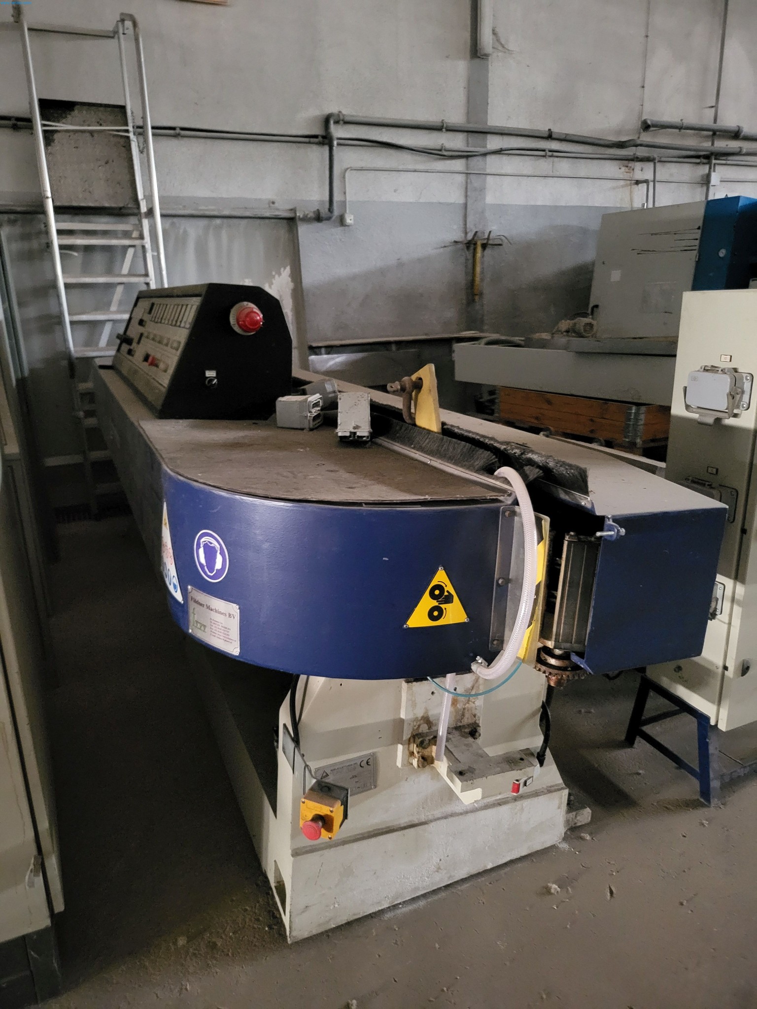 Sale of a complete warehouse of machinery for the glass industry in Spain-6