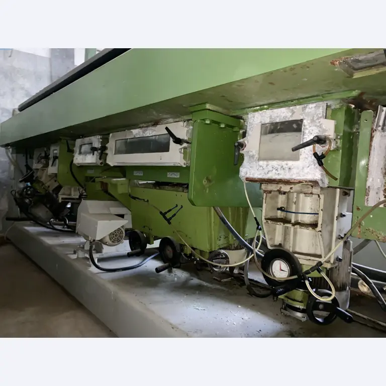 Sale of a complete warehouse of machinery for the glass industry in Spain-13