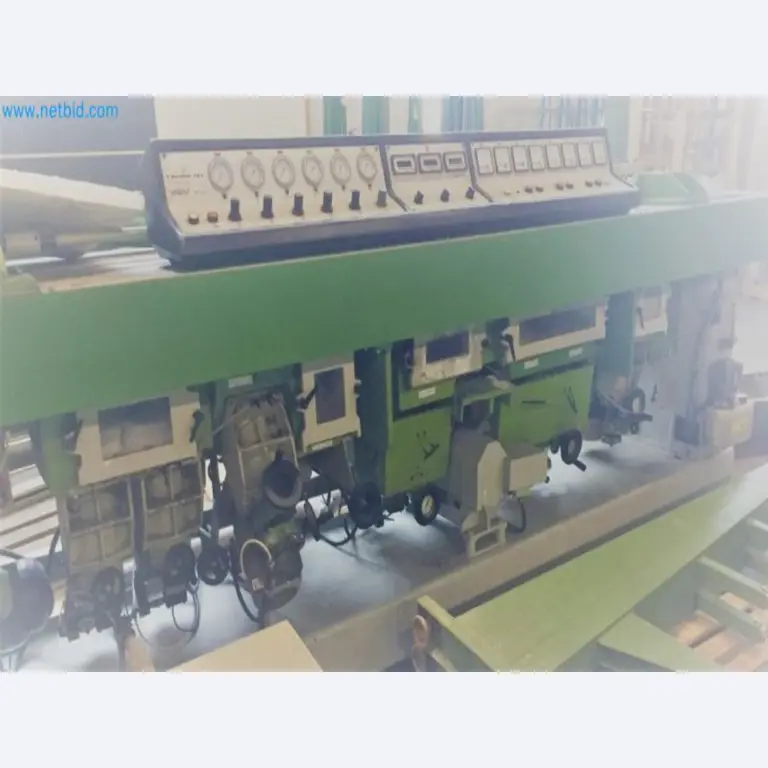 Sale of a complete warehouse of machinery for the glass industry in Spain-15